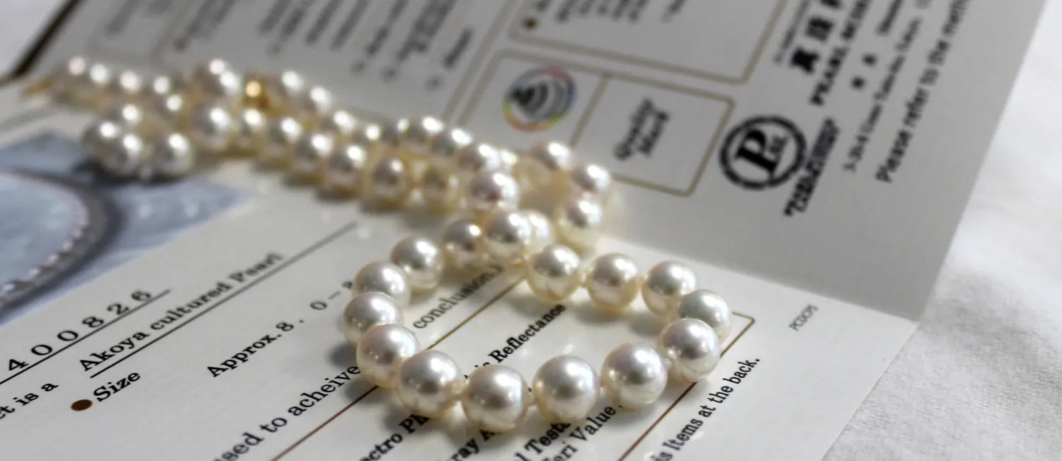 Few Beautiful Designs of Pearl Pendant Jewelry